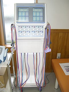 複合電気刺激治療器
